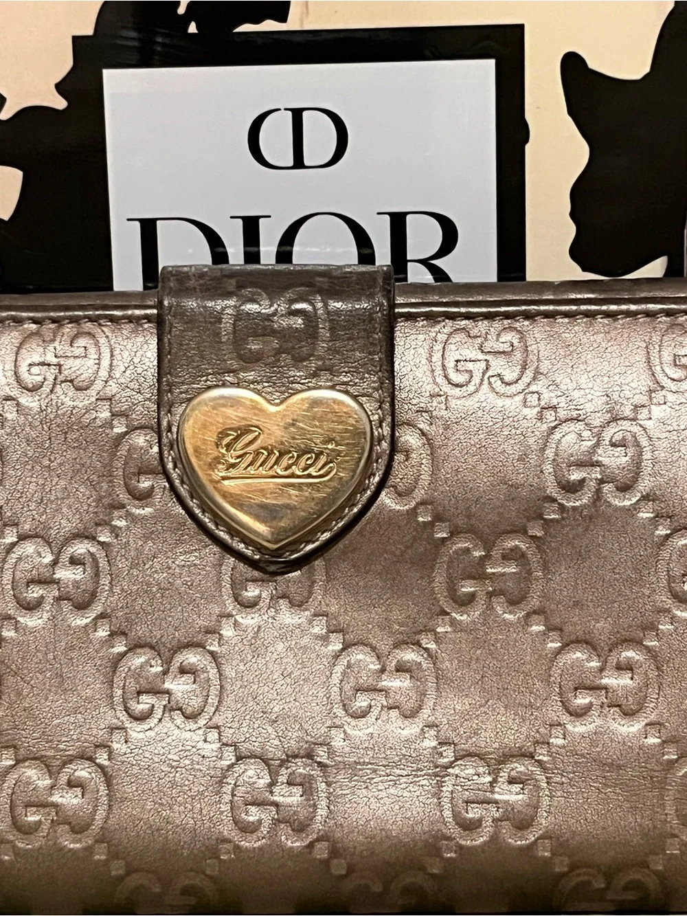 Gucci Metallic Pewter Leather Continental Wallet with Gold Heart Accent - Picture 2 of 9